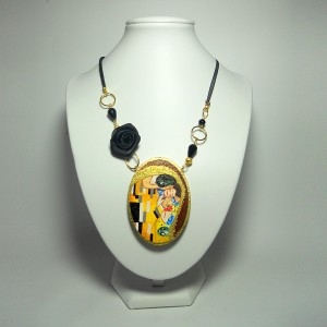 Pendente in legno dipinto a mano Il Bacio Klimt