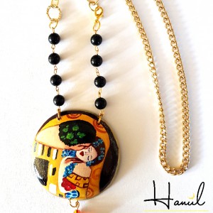 collana IL BACIO, KLIMT, dipinta a mano