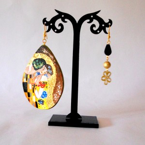 orecchini in legno dipinti a mano IL BACIO - Klimt